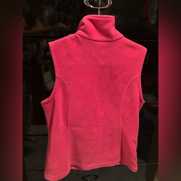 Columbia - Size Large - pink fleece zip up vest. Wintery yet vibrant! - Picture 4 of 4